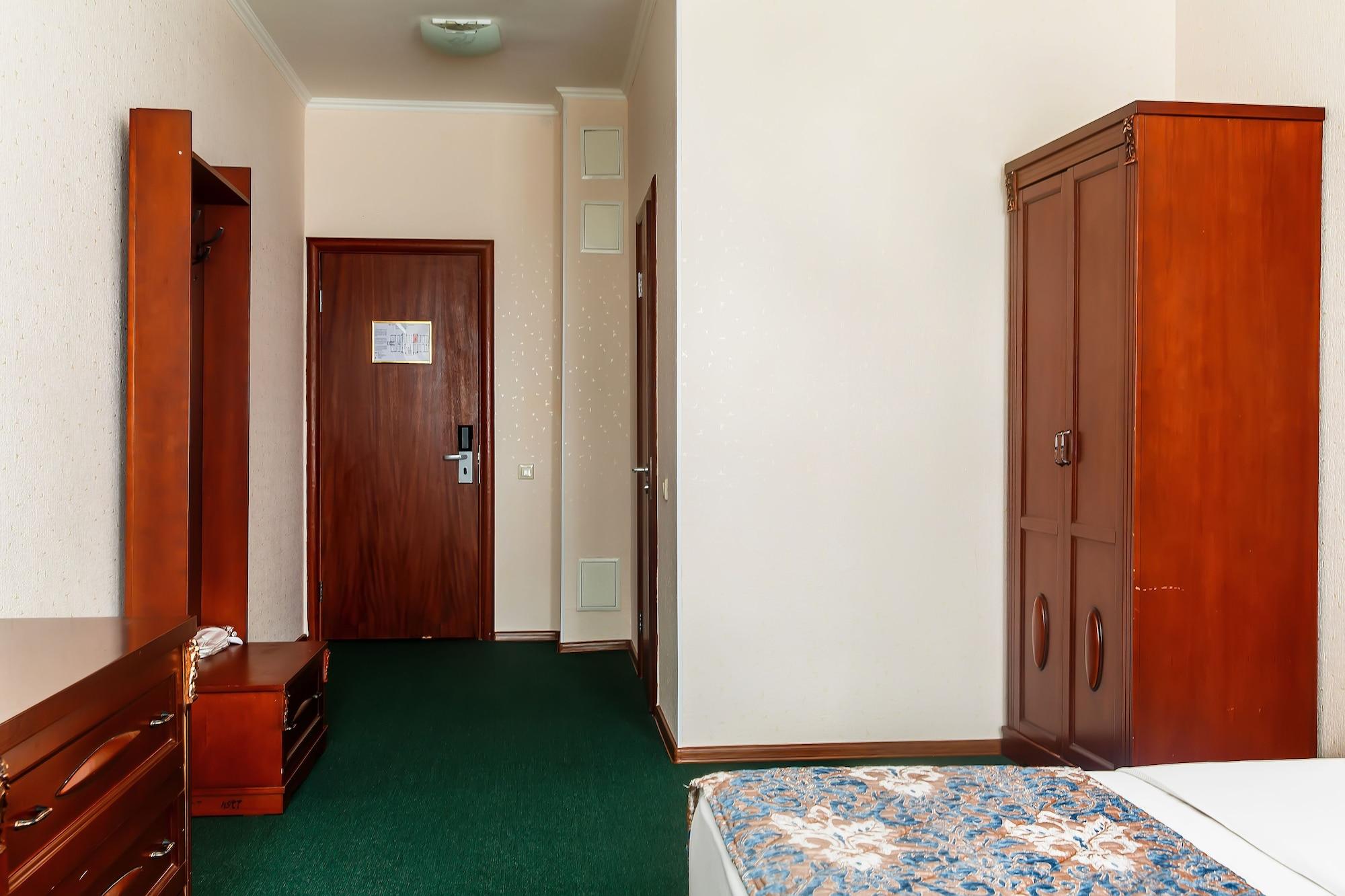 Hotel Tengri 3*